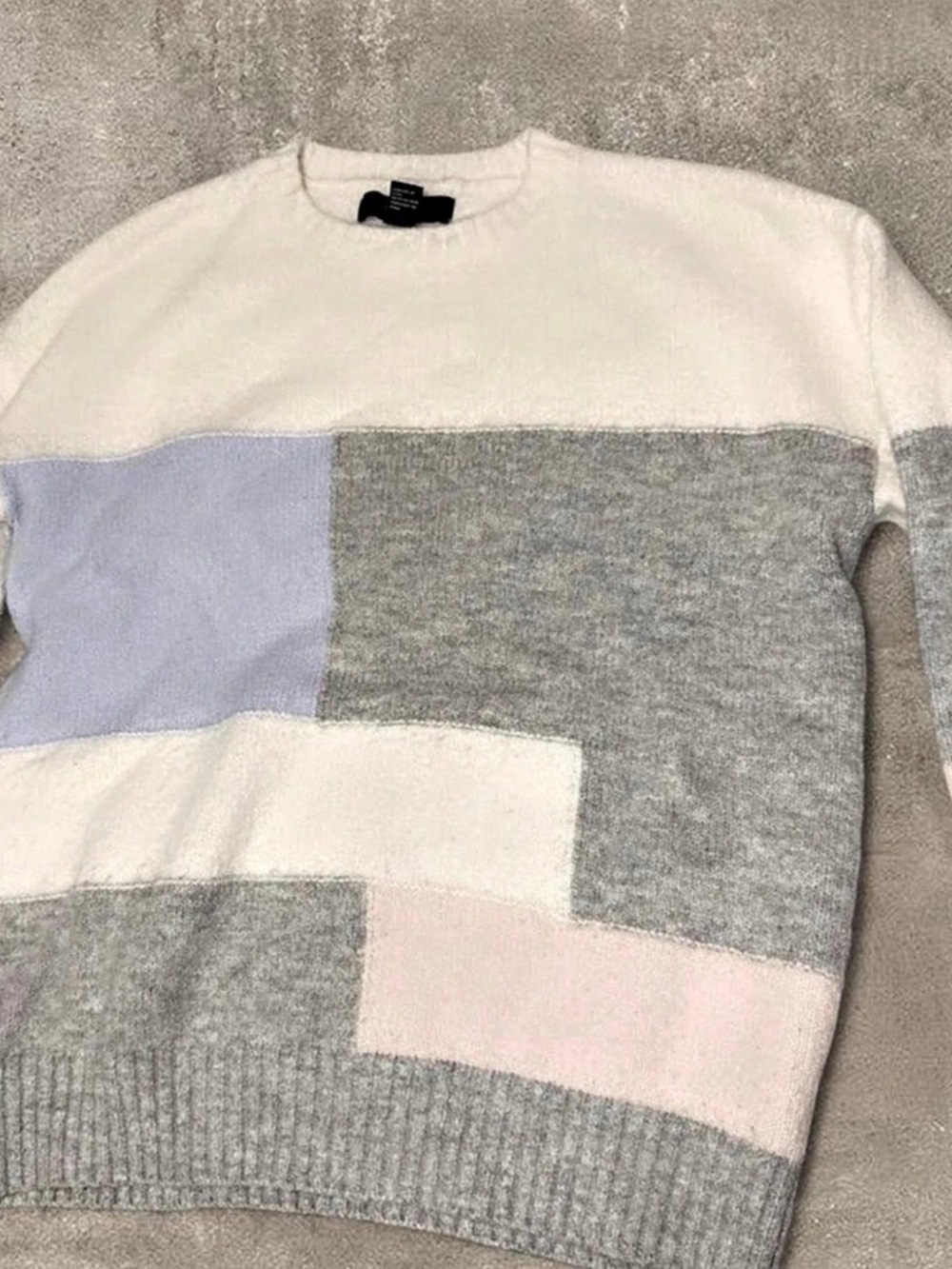 Forever 21 Color Block Sweater in White & Gray Size Small